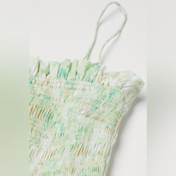 H&M Elegant Green Smocked Bodice Strapless Dress - Picture 8 of 14